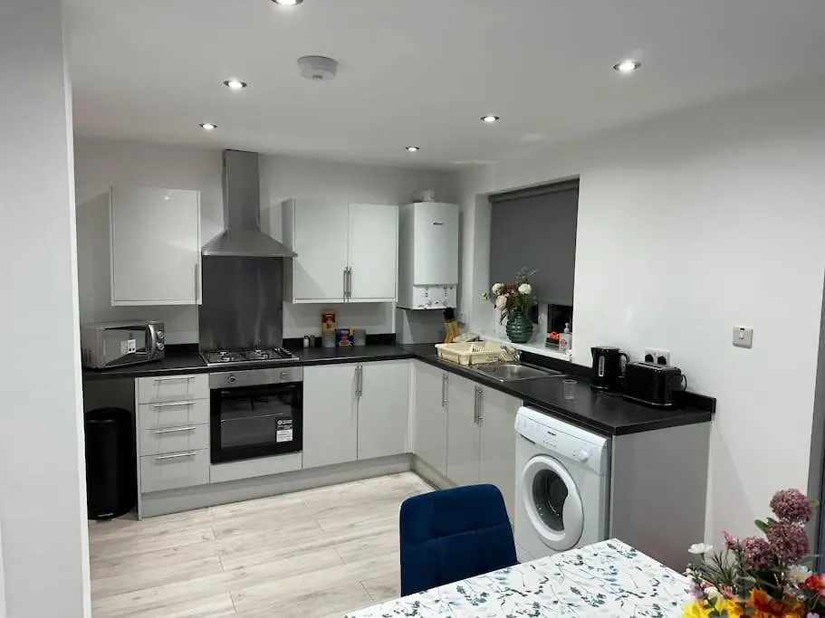 Nice House With Free Parking Newcastle upon Tyne Holiday home